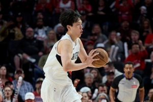 苏群：明天打湖人是杨瀚森的机会 要是还打五小那雷迪克高兴坏了