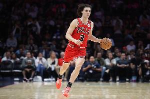 才2500万？吉迪20中12&三分7中4怒轰32分10板9助 带队5连胜！