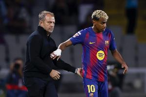 腹股沟病患！马卡：巴萨将控制亚马尔出场，可能会更多坐替补席