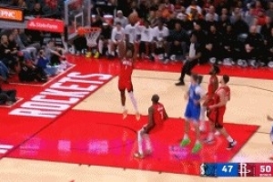 水银泻地！杜兰特推反击助飞阿门空接暴扣