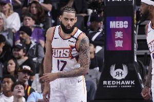 场均6.2分3.7板！名记：步行者计划用困难特例签下前锋科迪·马丁