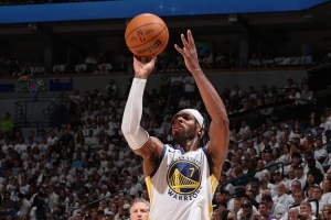 鉴定为弱队！希尔德7中4&三分5中3拿到12分 另有2板2助1断