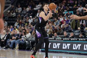 凯斯勒赛季报销！解说：怕啥来啥 刚打出点名堂结果伤病找上门了